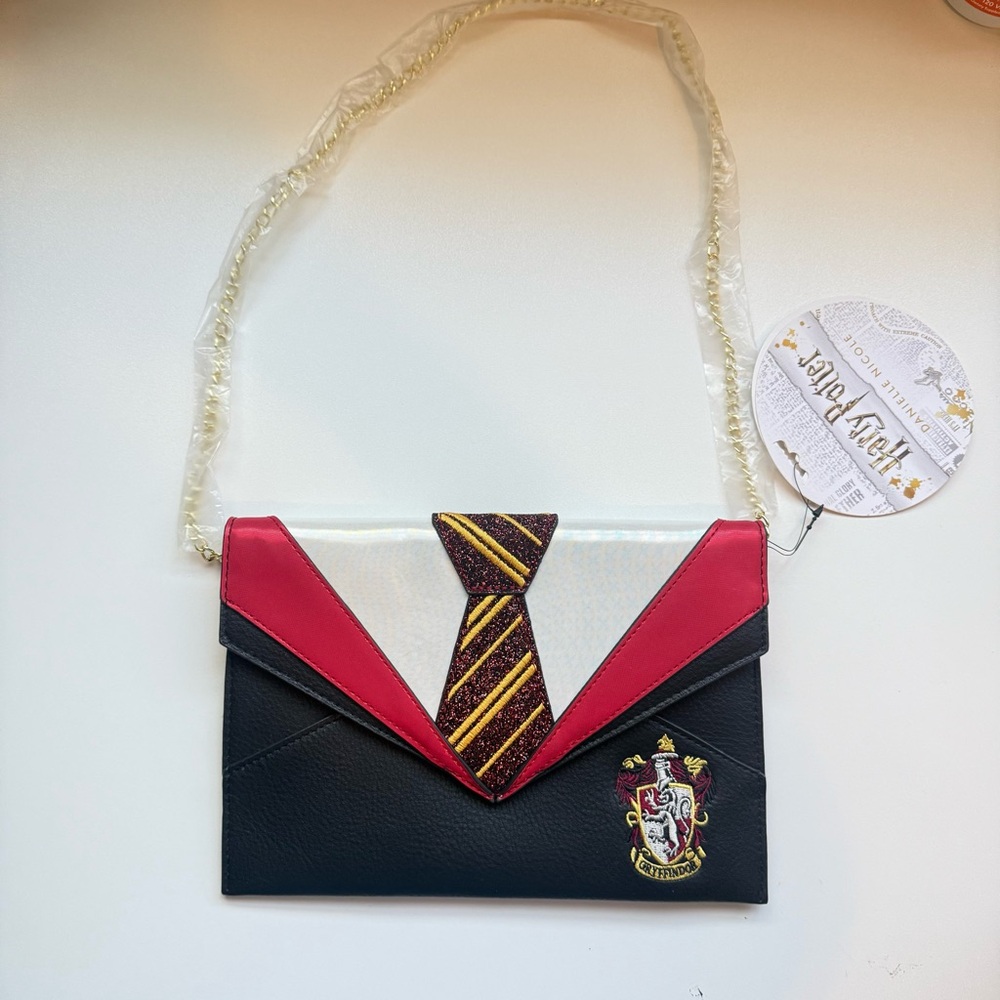 Harry Potter x Danielle Nicole Gryffindor Uniform Clutch Bag with Chain Strap - Picture 7 of 14